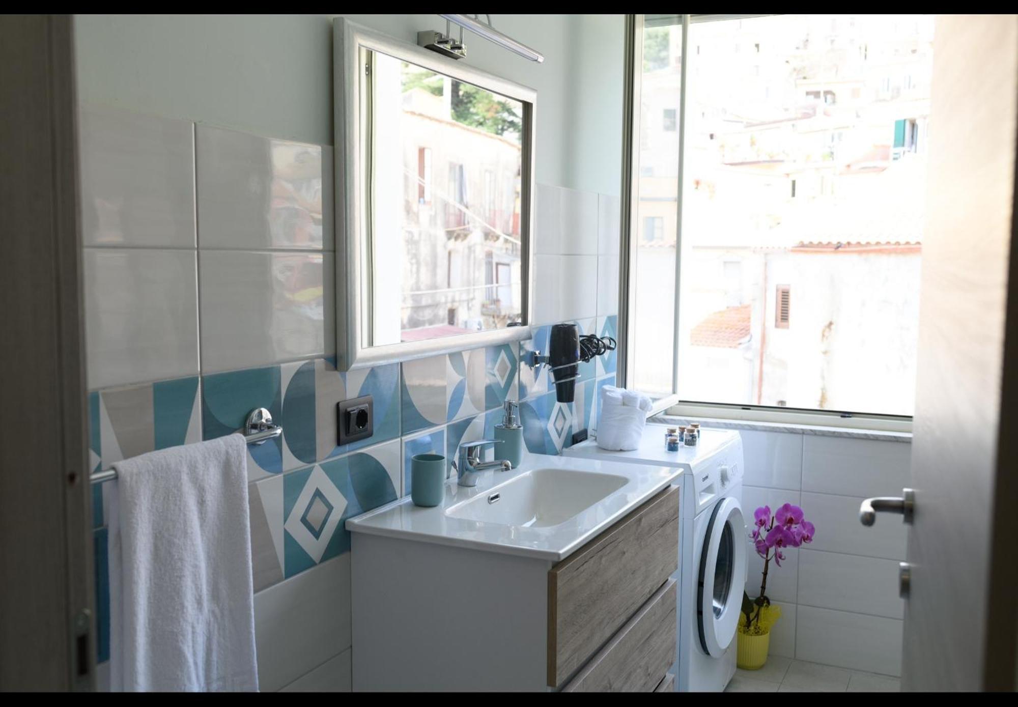 Gli Scacchi Apartments-King-Centro Storico Pizzo Exterior photo