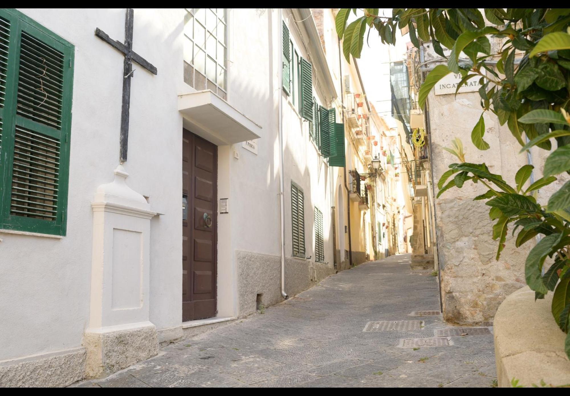 Gli Scacchi Apartments-King-Centro Storico Pizzo Exterior photo